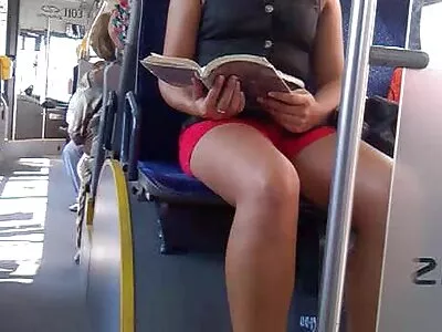 Eine junge reifer frauensex Freundin mit einem kleinen Arsch gefickt