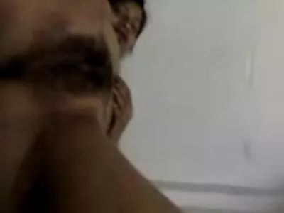 Eine Fickmaschine dringt ein sexfilm mit alten frauen