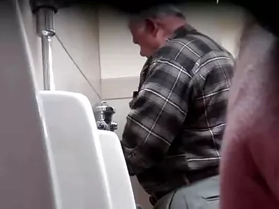 Masturbieren unter der Dusche pornos mit älteren frauen kostenlos ist mein Ding