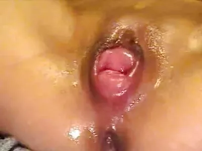 Blondine reife oma benutzt einen Vibrator